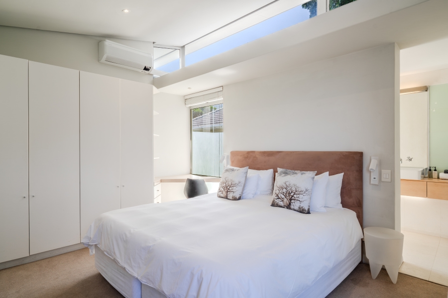 8 Bedroom Property for Sale in Camps Bay Western Cape